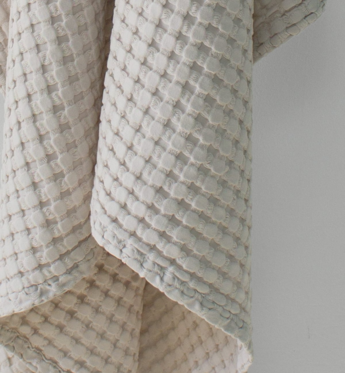 Large Organic Cotton blanket with embossed effect Paros Kadolis