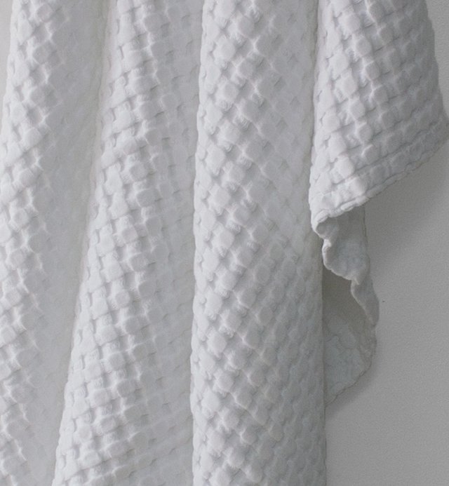 Large Organic Cotton blanket with embossed effect Paros Kadolis