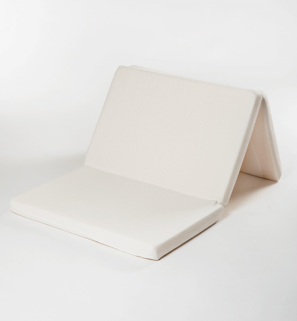 Foldable baby travel mat with Aloe Vera cover - Kadolis