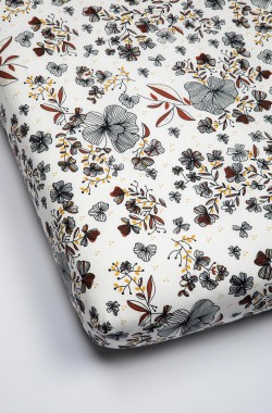 Organic cotton fitted sheet for children with Ikebana motifs