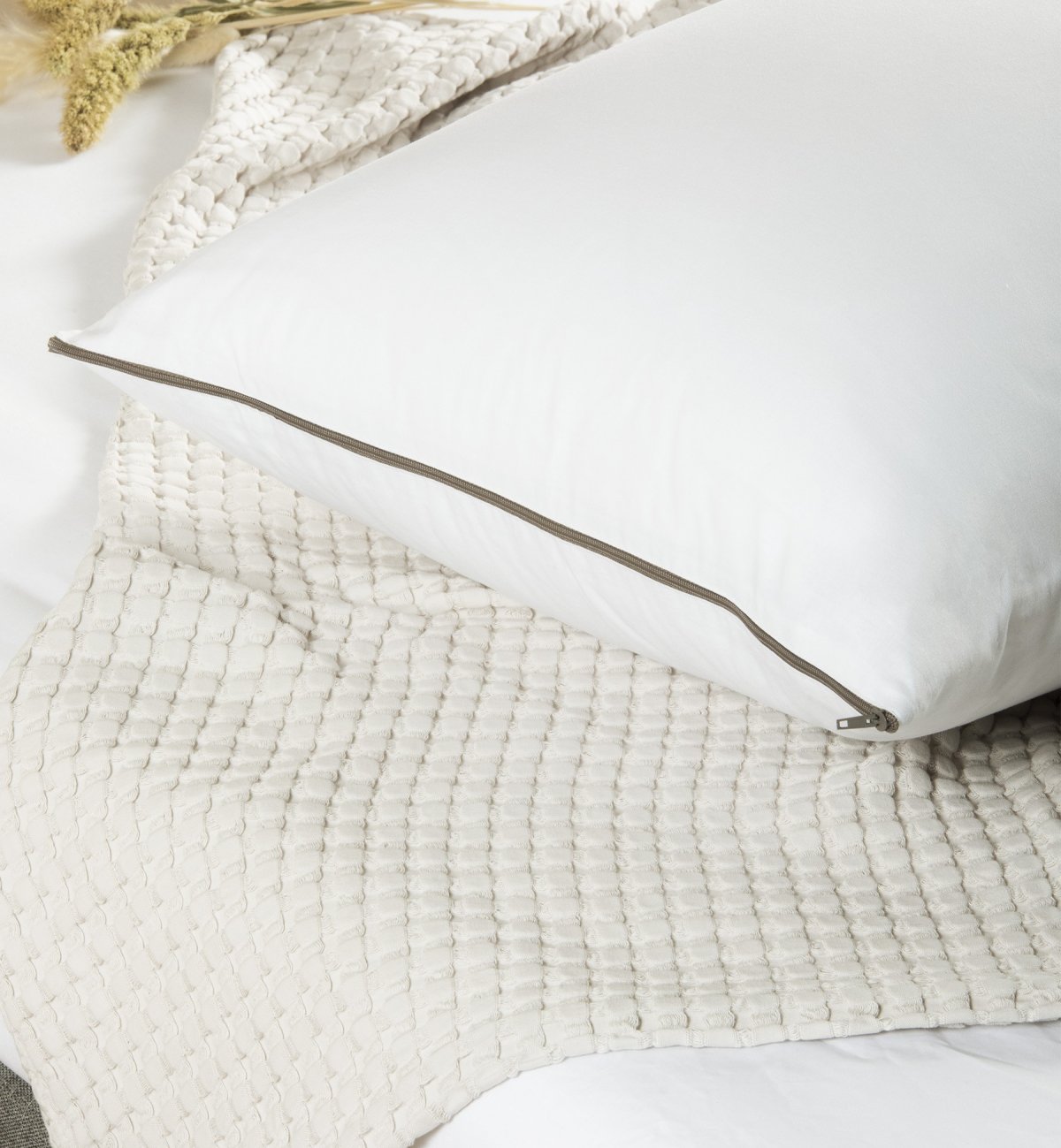 Pillow with Organic Cotton cover Kadolis