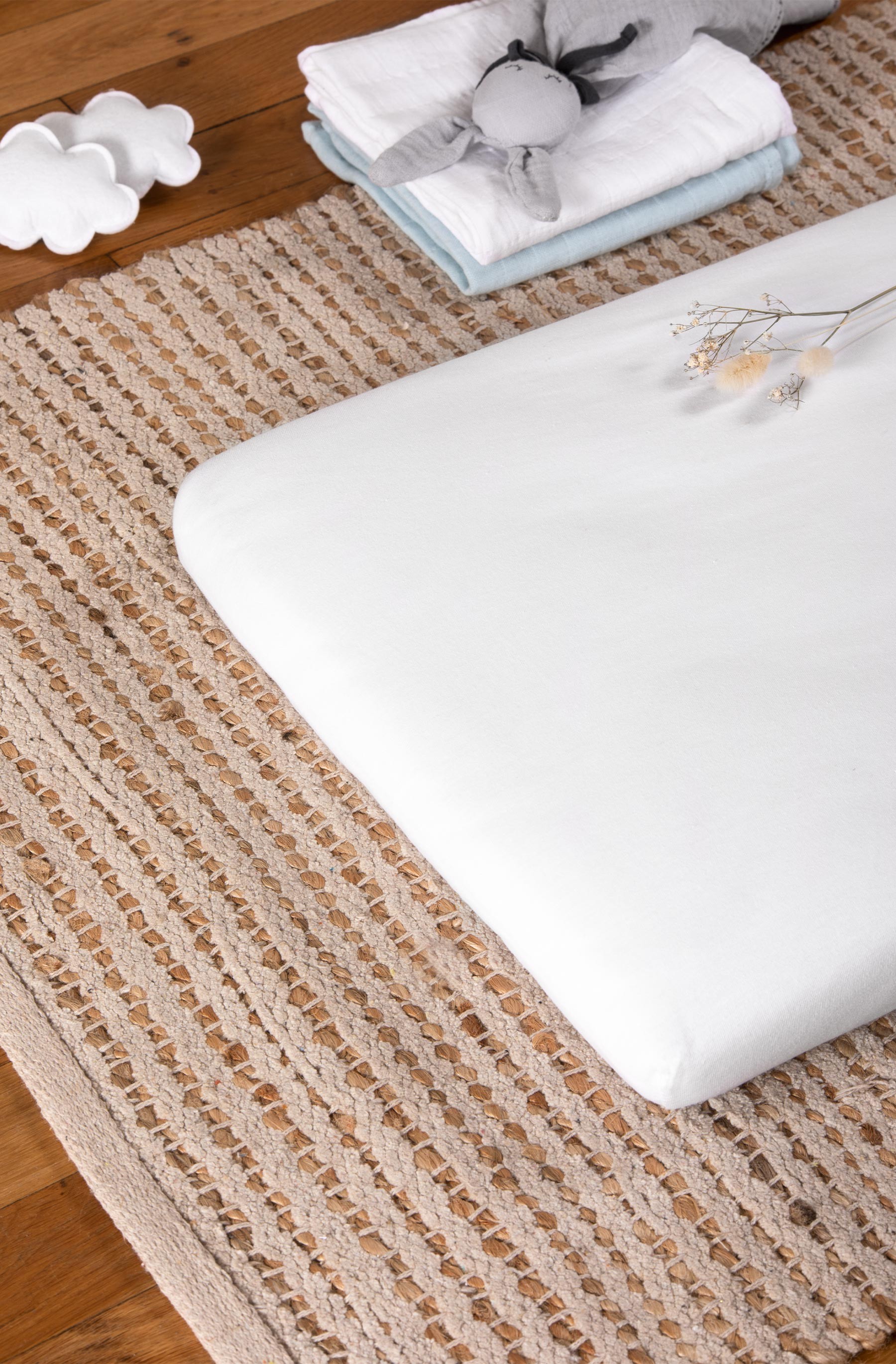 colore: bianco Set di 3 lenzuola con angoli in cotone biologico per culla 40 x 80 cm 2 colori disponibili 