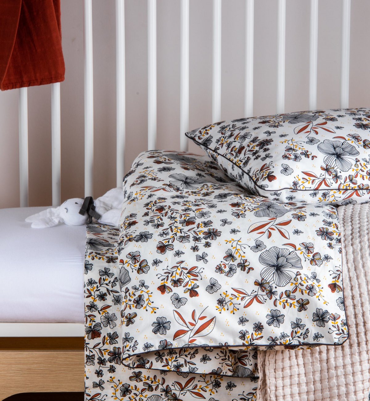 Bettlaken mit Blumenmuster für Babybett