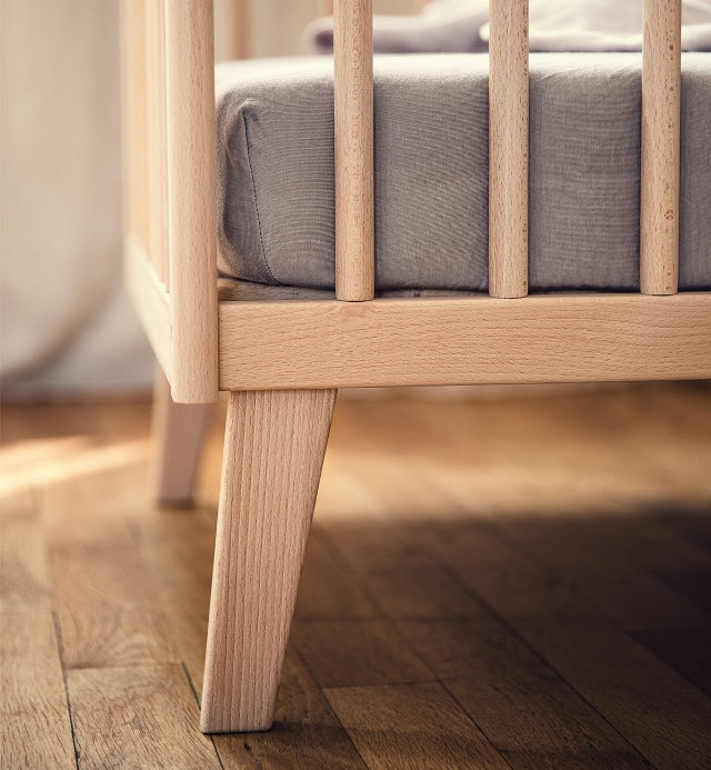 Cama de grades de madeira maciça de 60x120cm fabricada em Espanha - certificada PEFC