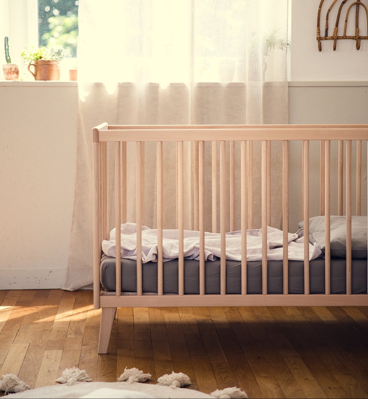 Solid wood cot bed 60x120cm made in Spain Kadolis