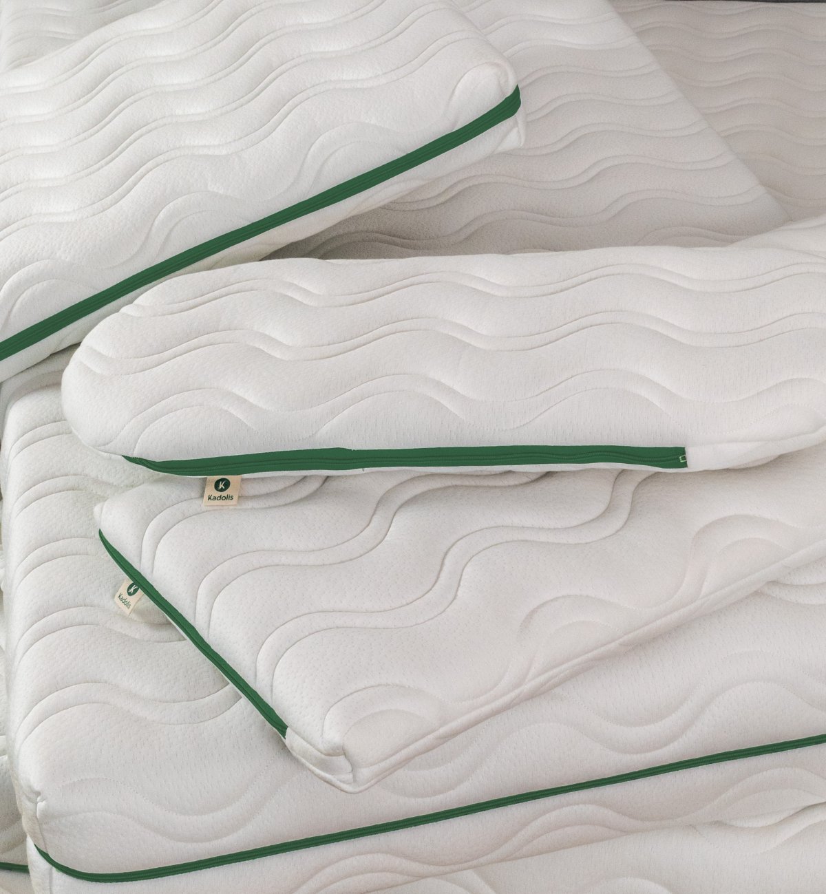 Colchón infantil Aloe R en tejido de poliéster reciclado disponible en 90x190cm y 90x200cm