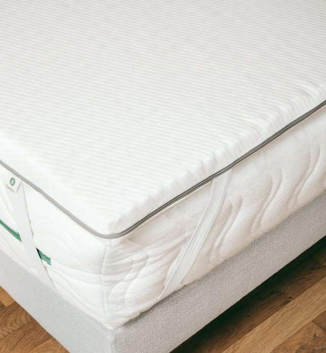 Natural latex mattress topper for double beds, the ideal solution for boosting the comfort of your mattress