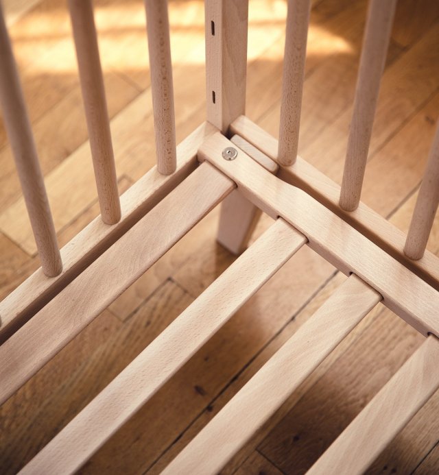 Lit à barreaux bébé evolutif 70x140cm en bois massif fabriqué en Espagne - certifié PEFC