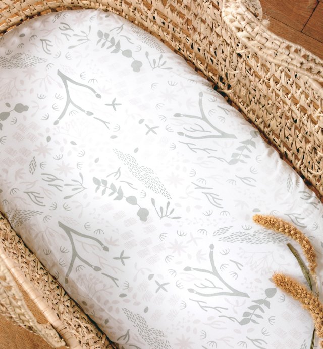 Yukari patterned baby fitted sheet in organic cotton for baby carriage