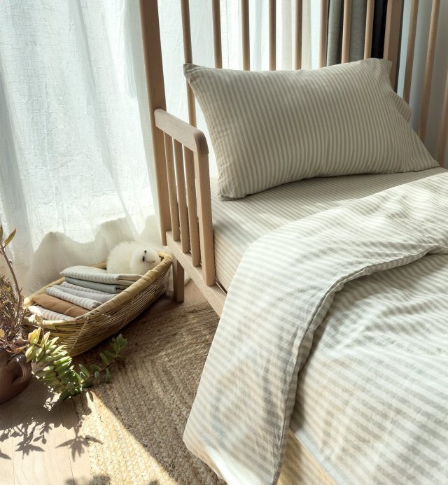 Baby dekbedovertrek Organic Cotton Percale gestreept 75x120cm of 100x140cm