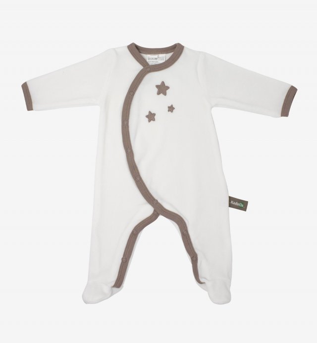 Baby pyjama in biokatoen wit met Kadolis-stermotieven in de kleur Biologisch Katoen