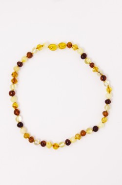 Amber necklace for baby with secure clasp Kadolis