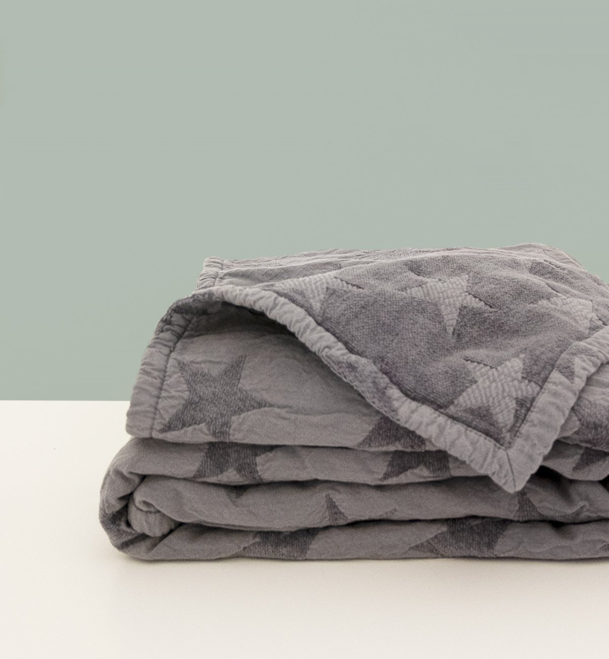 Large Organic Cotton blanket and Kadolis chenille mesh