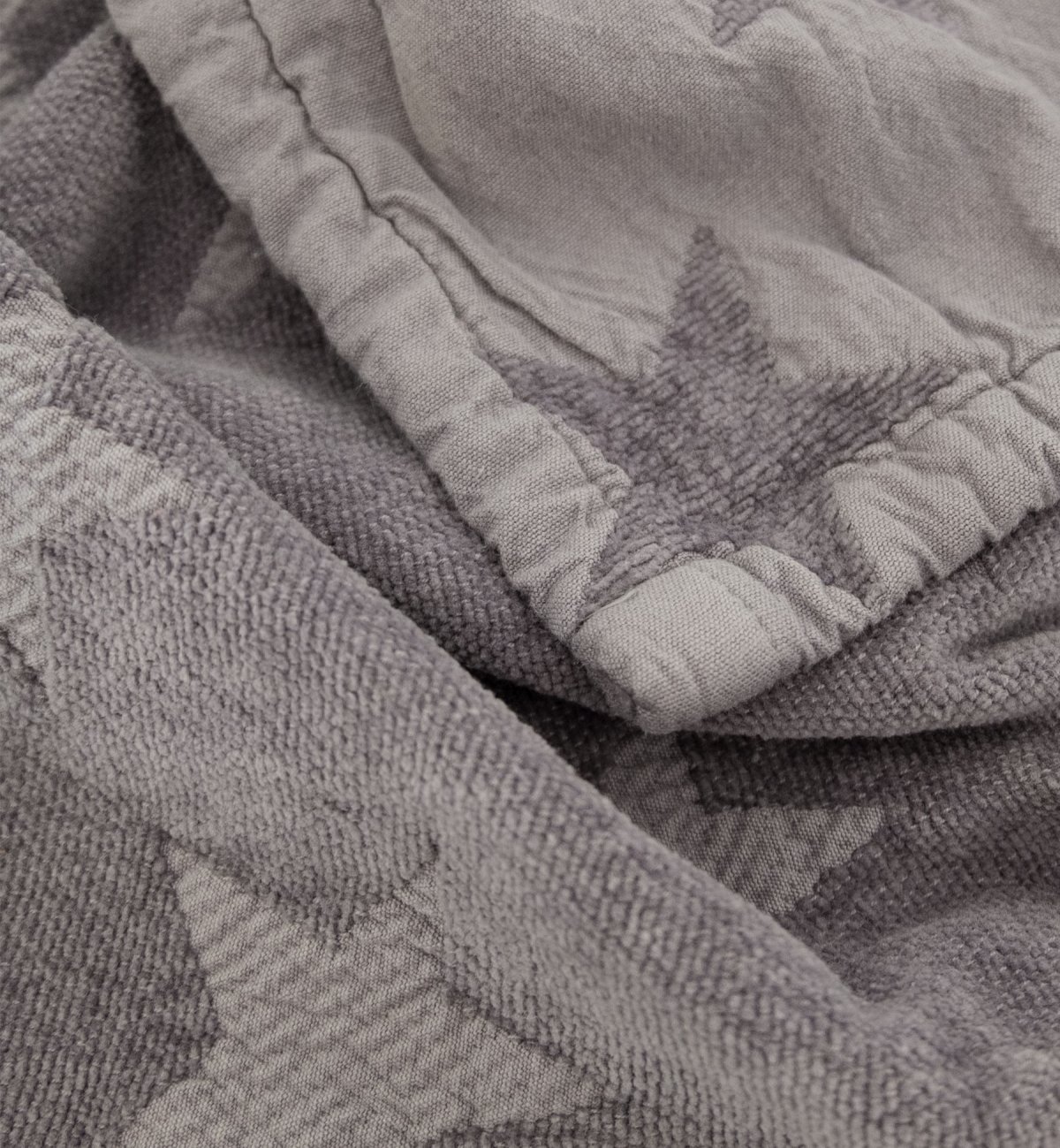 Large Organic Cotton blanket and Kadolis chenille mesh