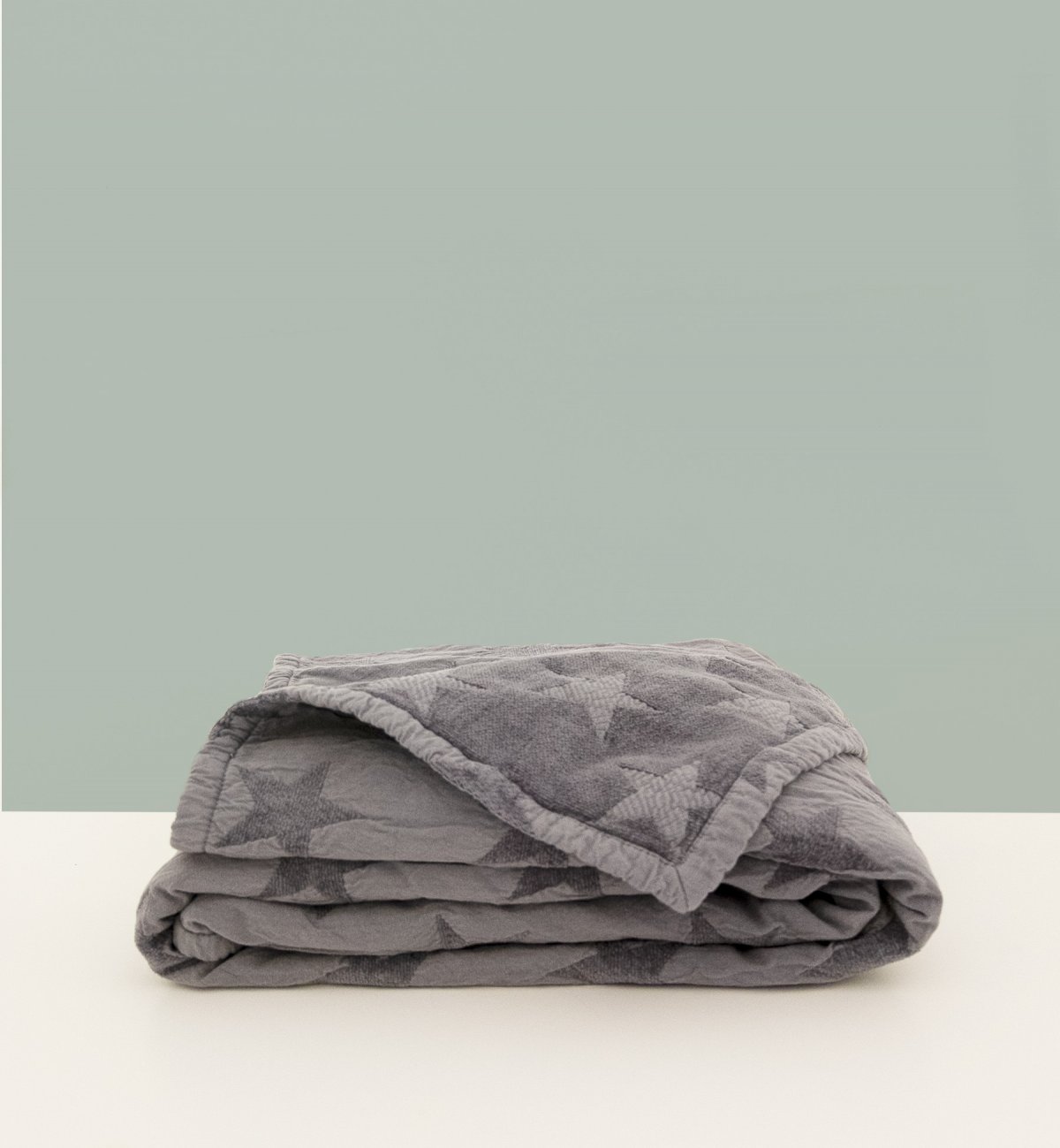 Large Organic Cotton blanket and Kadolis chenille mesh