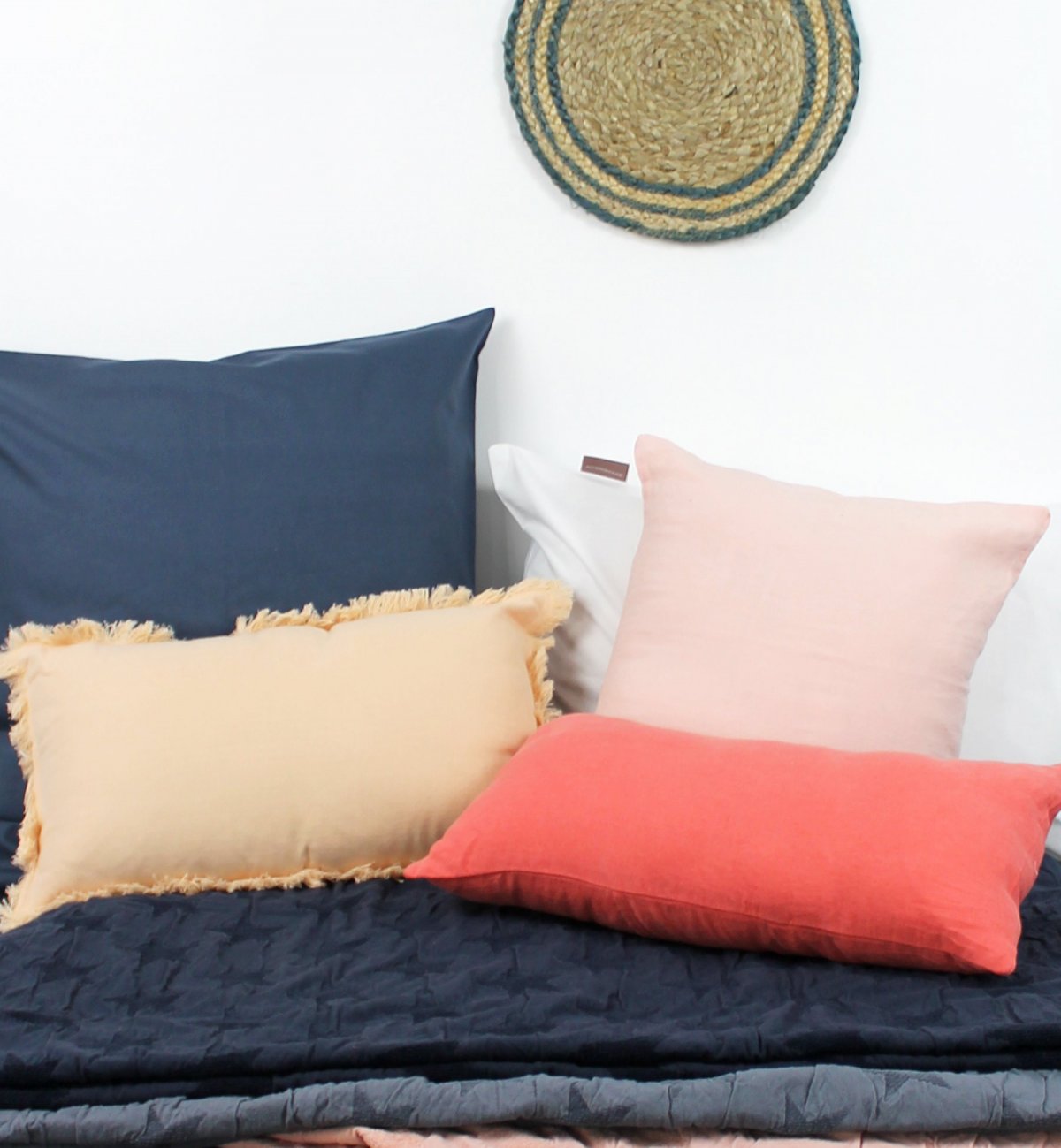 Large Organic Cotton blanket and Kadolis chenille mesh