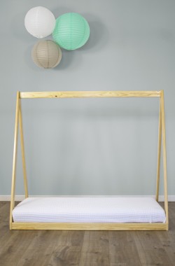 Lit Tipi en bois Calvi pour enfant Kadolis (90x190 cm ou 90x200 cm)