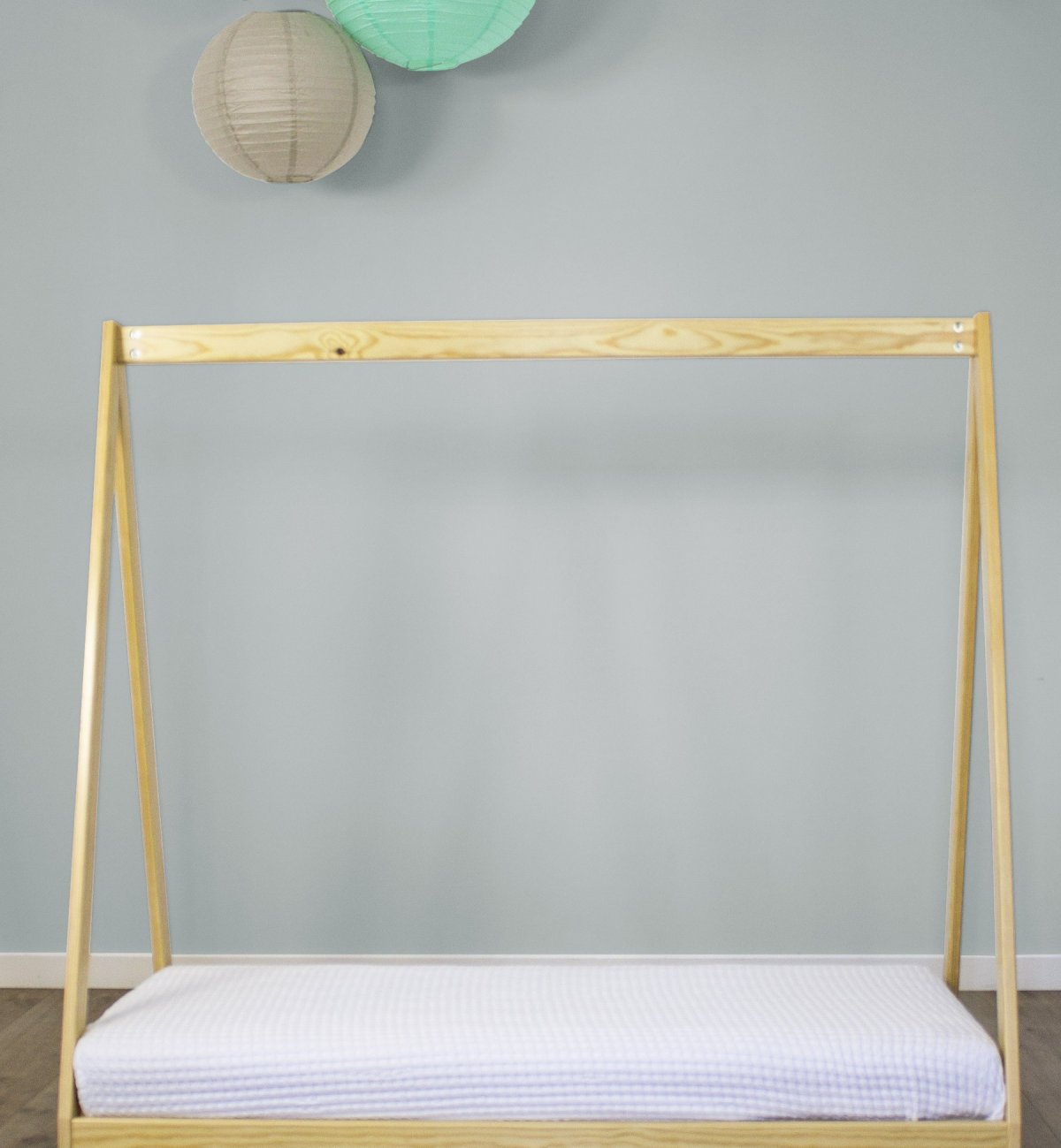 Cama de tepee de madeira Calvi para crianças Kadolis (90x190 cm ou 90x200 cm)