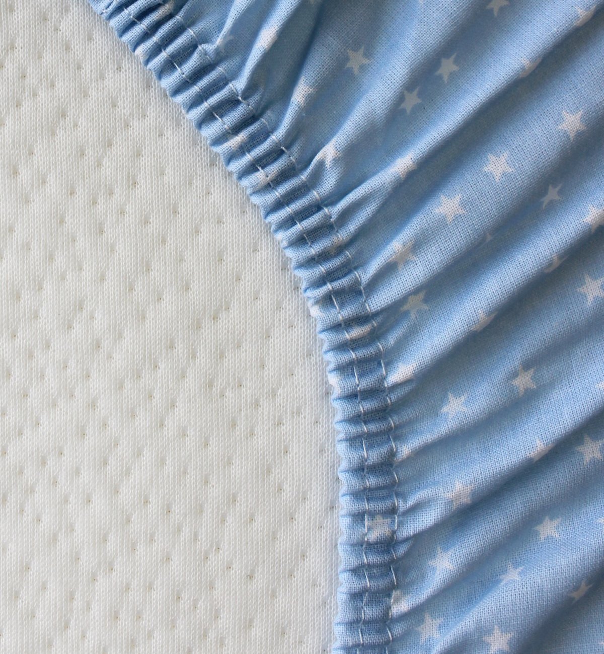 Organic Cotton fitted sheet with stars pattern for crib