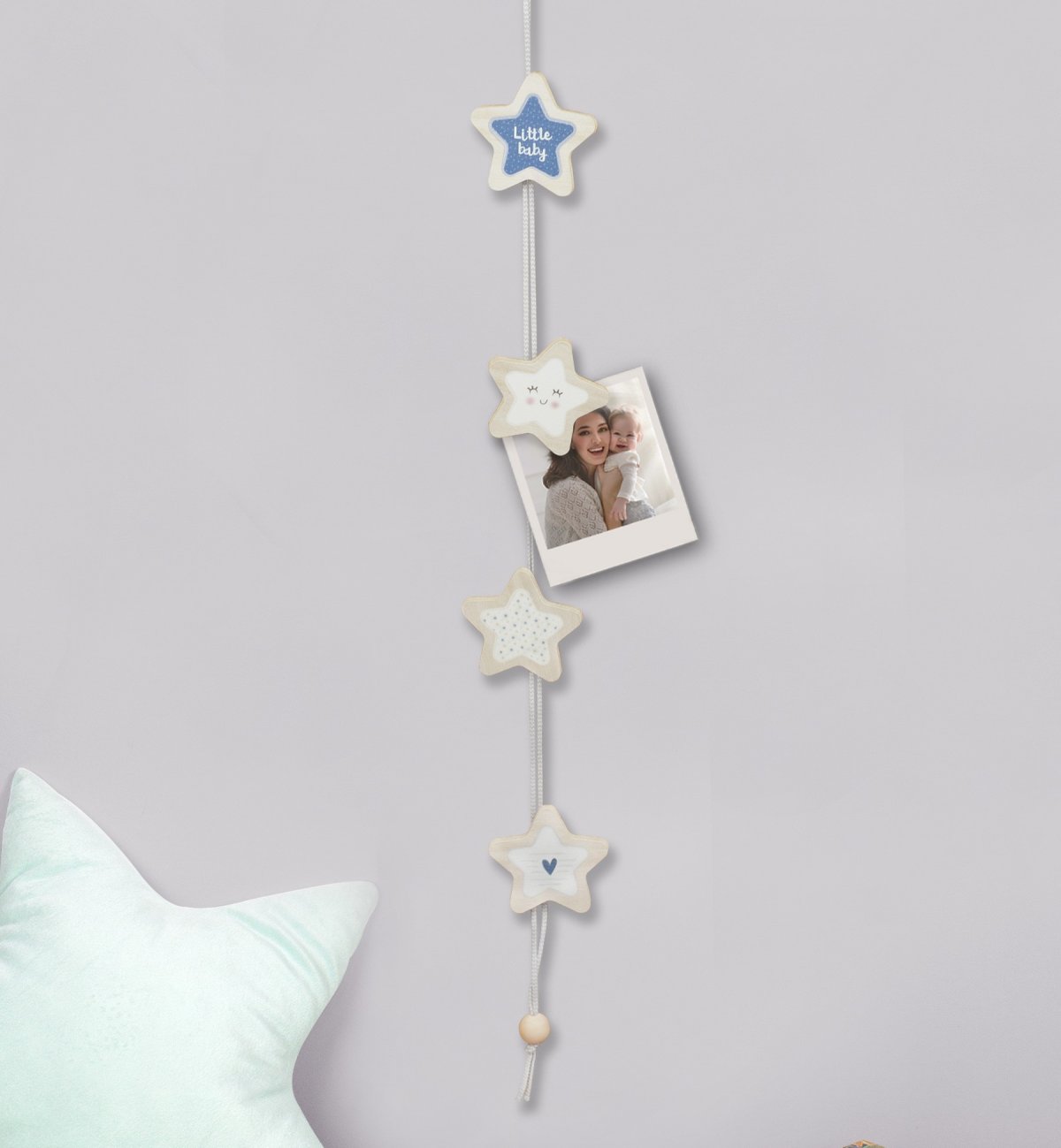 Decorative wooden garland with star motifs for children Kadolis