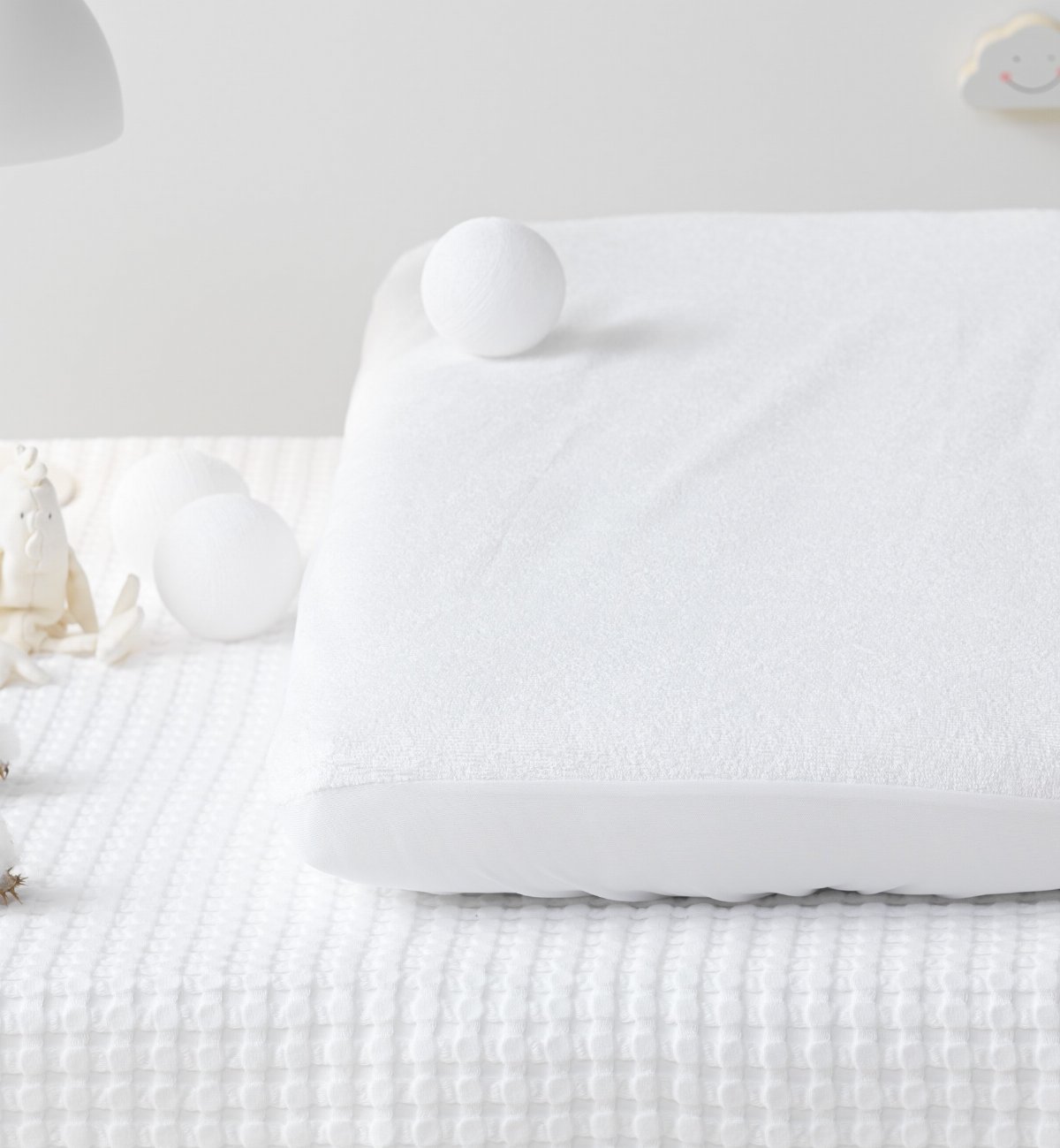 Matelas berceau pour bébé et alèse