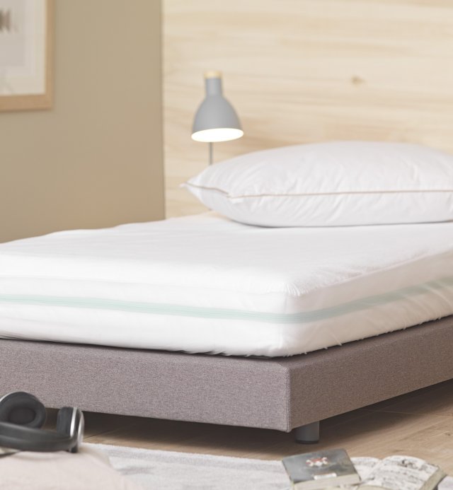 Lot de deux alèses imperméables et certifiées OEKO-TEX® taille au choix enfant