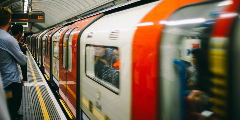 Pourquoi se réveille-t-on toujours au bon moment dans les transports en commun ? Kadolis