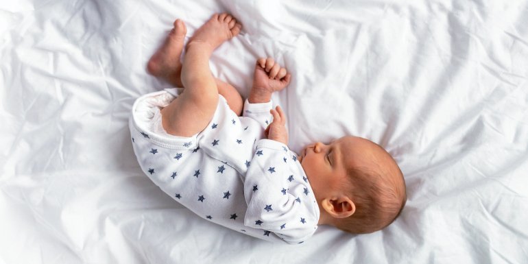 5 tips om je baby sneller en gemakkelijker in slaap te laten vallen Kadolis