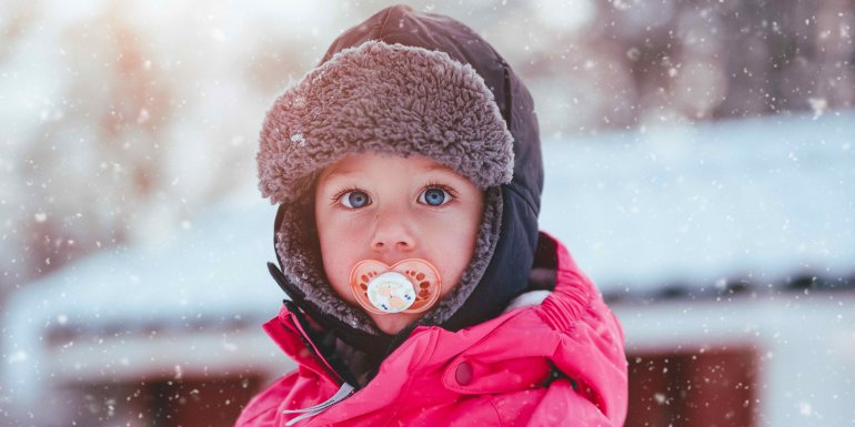 A favore o contro il ciuccio del bambino? Kadolis